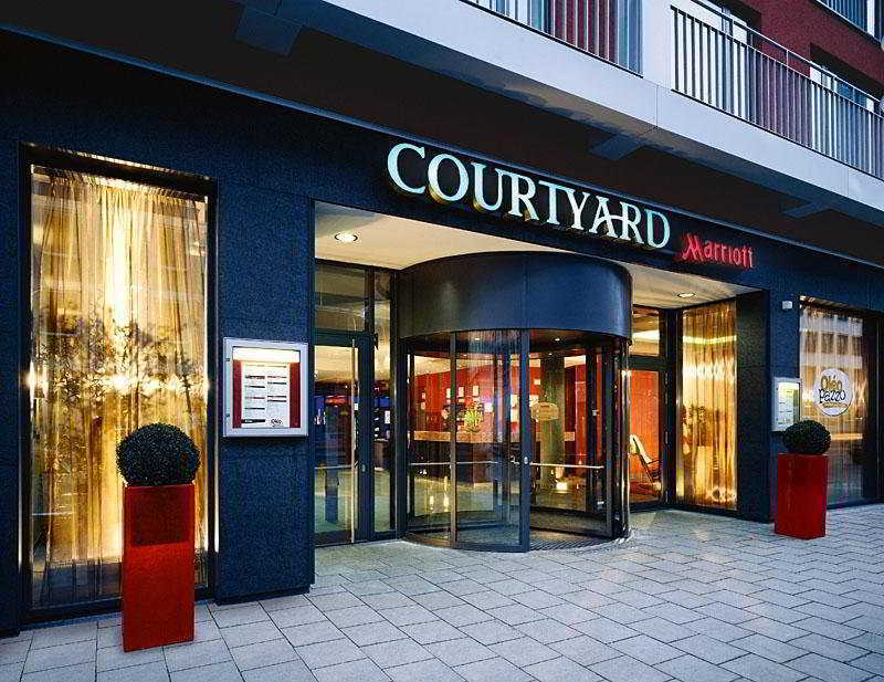 Courtyard By Marriott Center Munich
