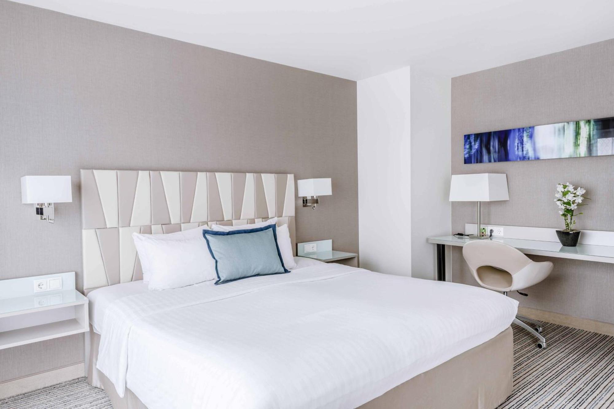 Hotel Courtyard By Marriott Center München